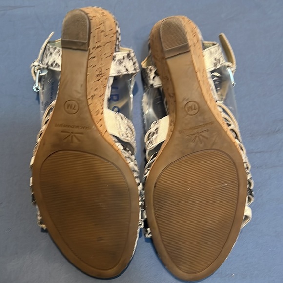 Isaac Mizrahi Live Sandals Size 7M - Leather Upper Snakeskin Cork Wedge - Picture 3 of 8